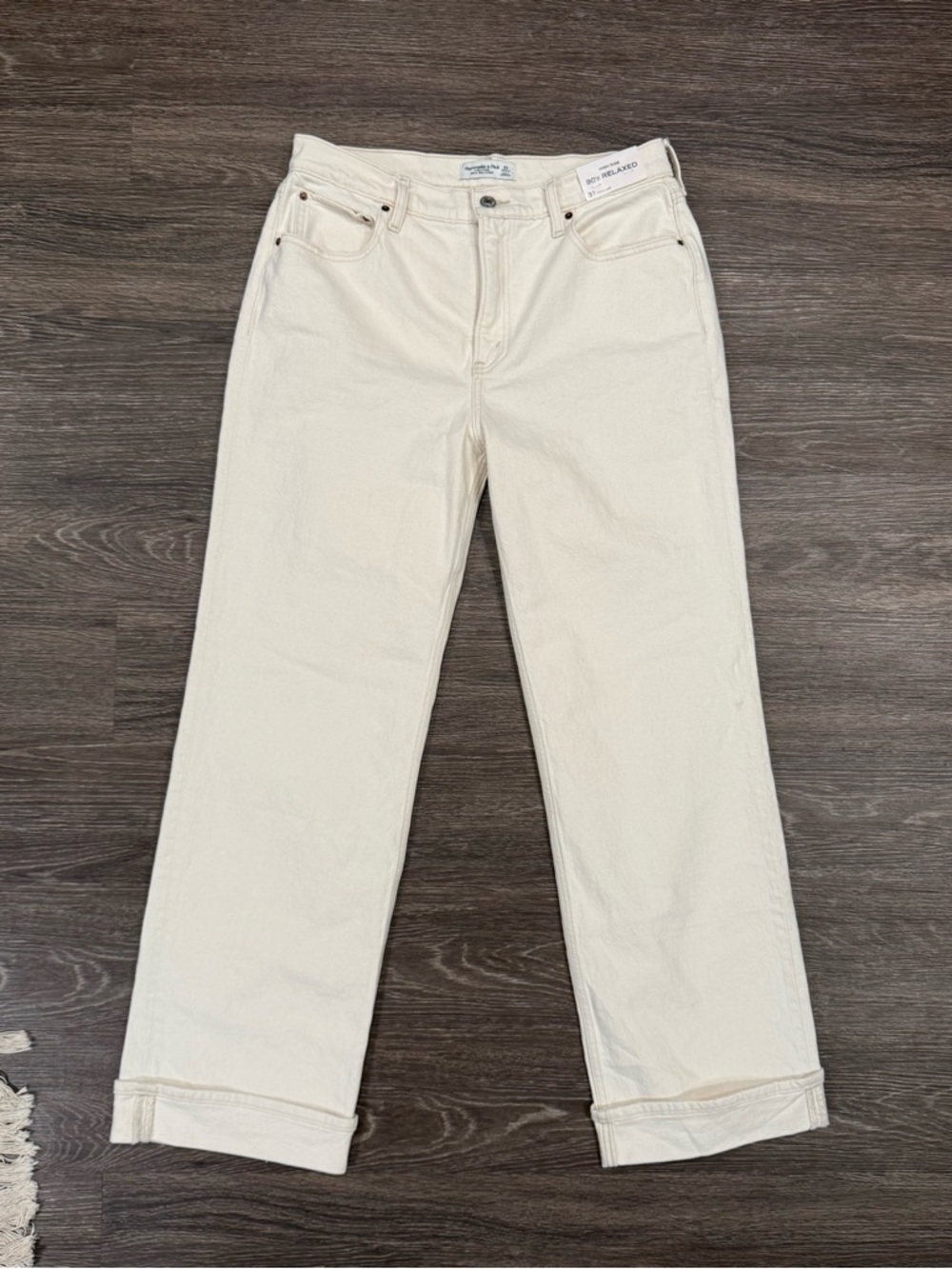 Abercrombie High Rise 90s Relaxed Cuffed Hem Jean 31R